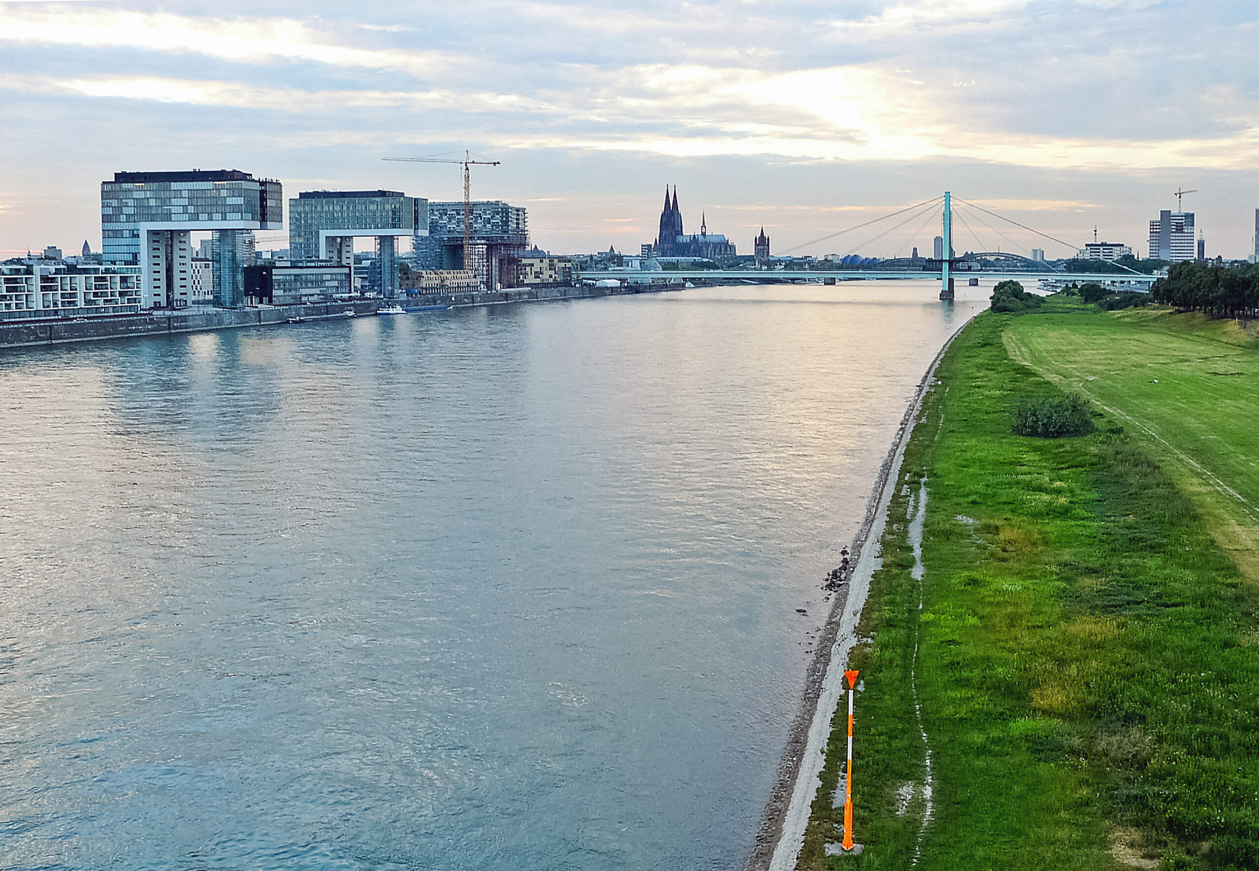 Cologne Travel Guide: Cathedral, Old Town & Rhine River